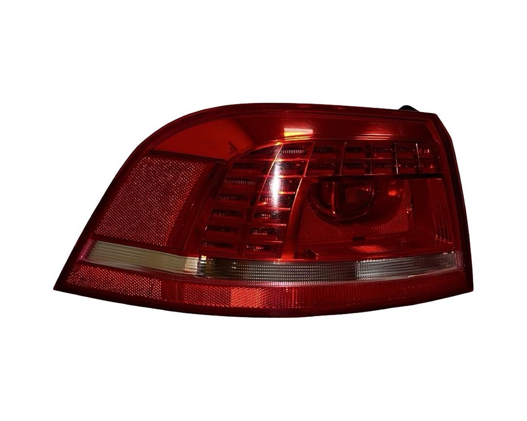 VW Passat B7 kombi r.v. 2012 levé zadní vnější světlo LED 3AF945207B S5VX3T75765